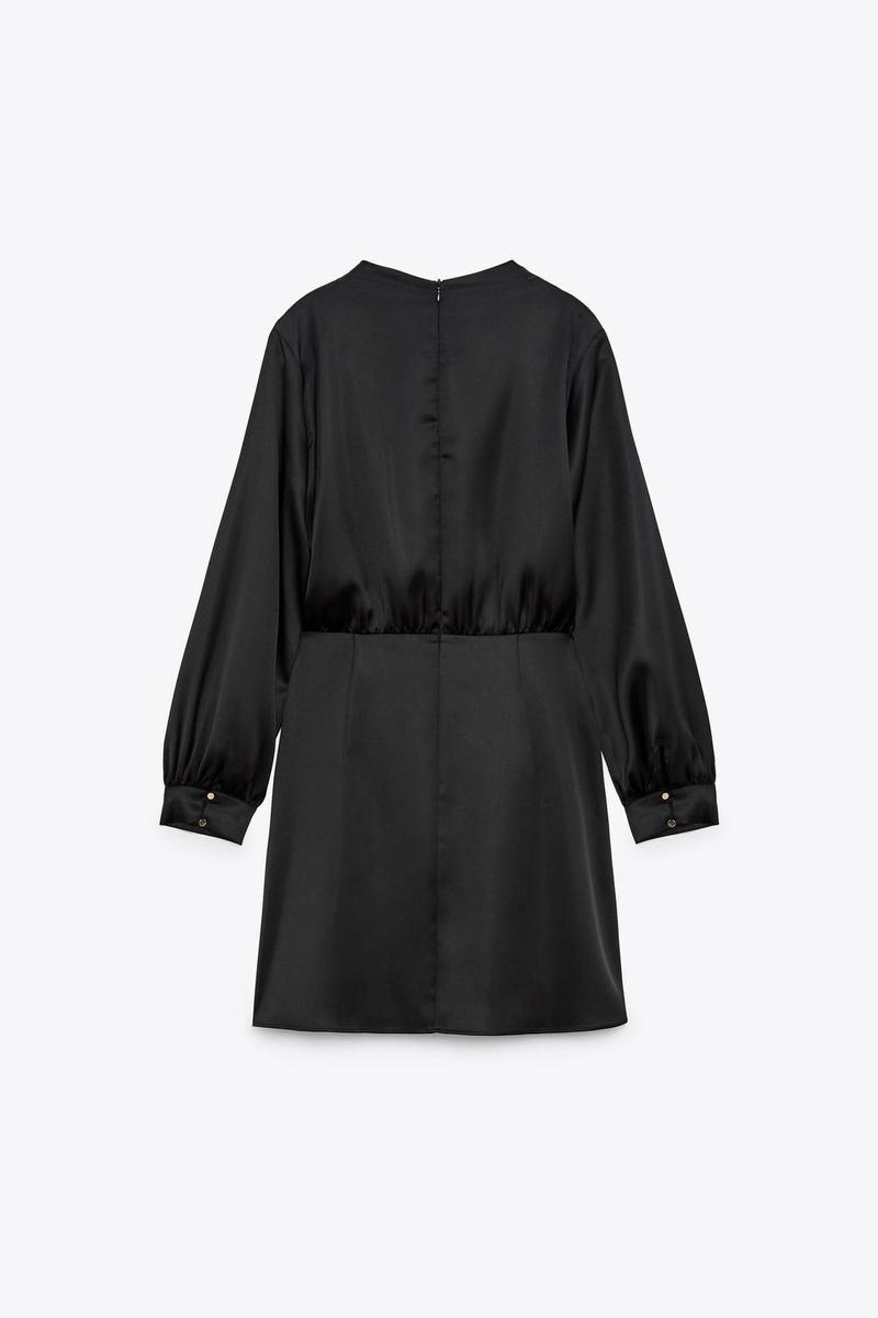 Este es el truco para comprar ropa de Zara a precio de proveedor: vestidos  de 100€ por 15€ - La opinión de Málaga