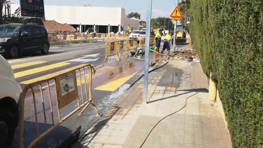 Reventón de una tubería en Benicàssim