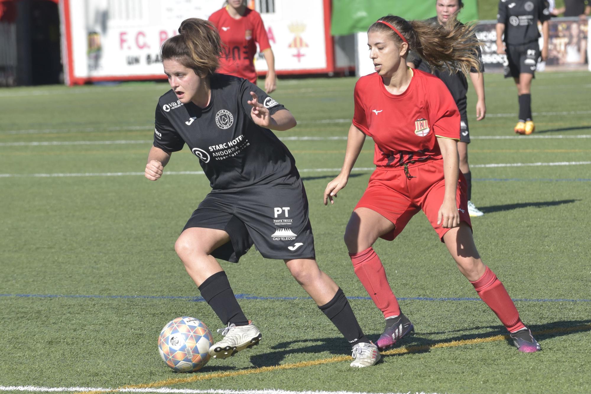 Les millors imatges del duel entre el FC Pirinaica i el FC Pirineus de la Seu d'Urgell