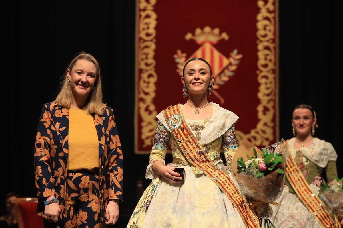 Galeria de fotos de l'homenatge a la reina i dames de les festes del 2025 a Vila-real