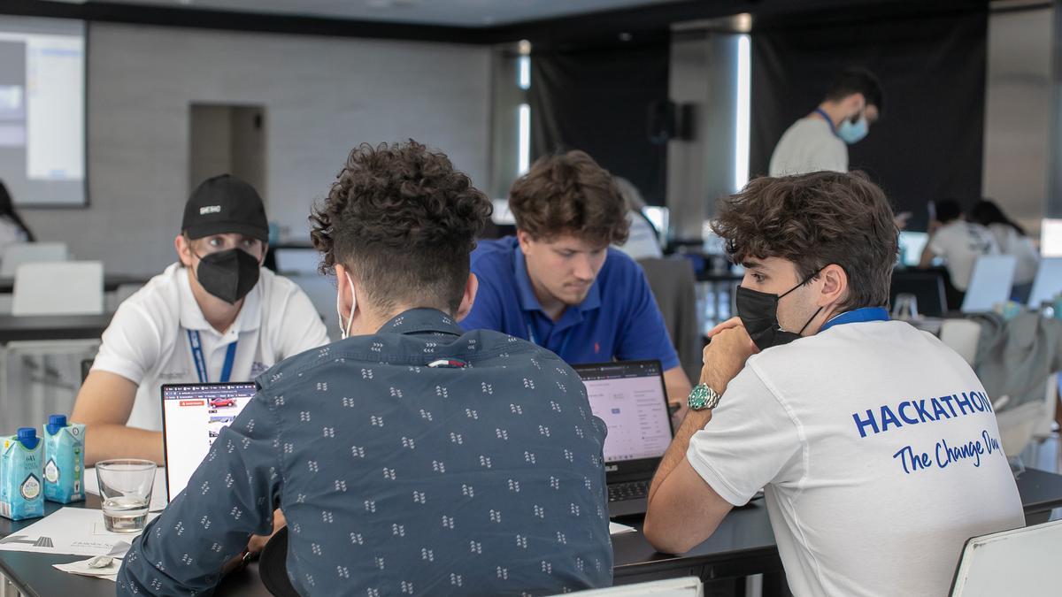 ESIC Business &amp; Marketing School y BBVA lanzan la segunda edición del ‘Hackathon BBVA &amp; ESIC: Beyond Barriers’.