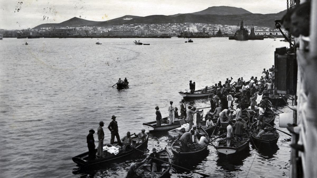 Cambulloneros en el Puerto de Las Palmas en una imagen de la Fedac.