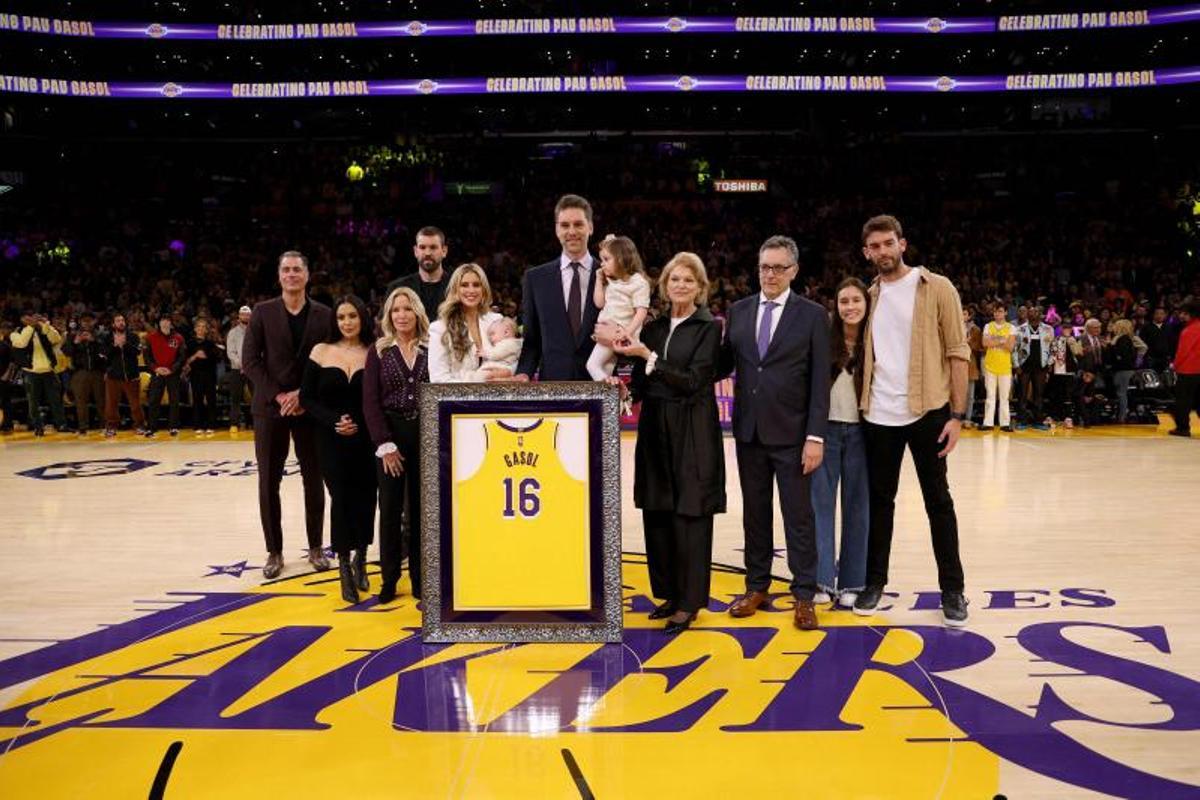 Las mejores imágenes de la ceremonia de la retirada de la camiseta de Pau Gasol con los Lakers