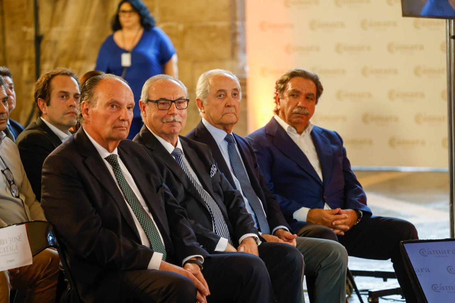 Cámara Valencia homenaje a 26 empresas por su trayectoria centenaria