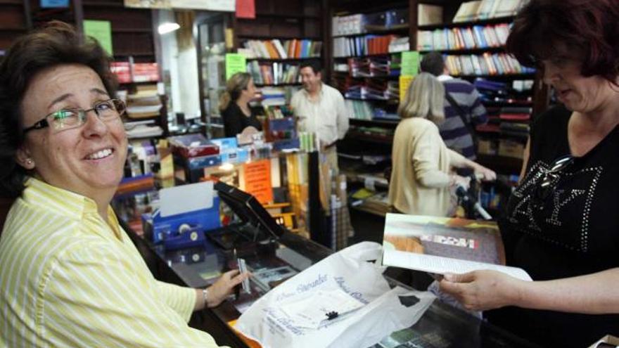 Adiós a la librería Cervantes, la más antigua de Málaga