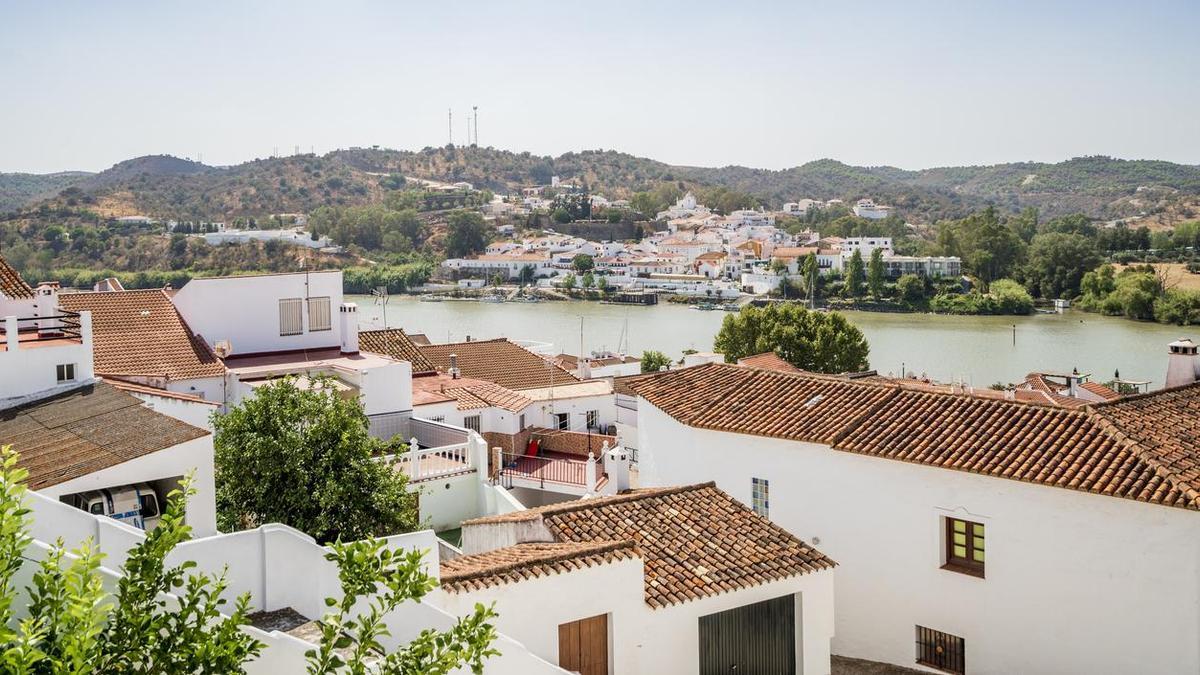 Esta tirolina une España y Portugal