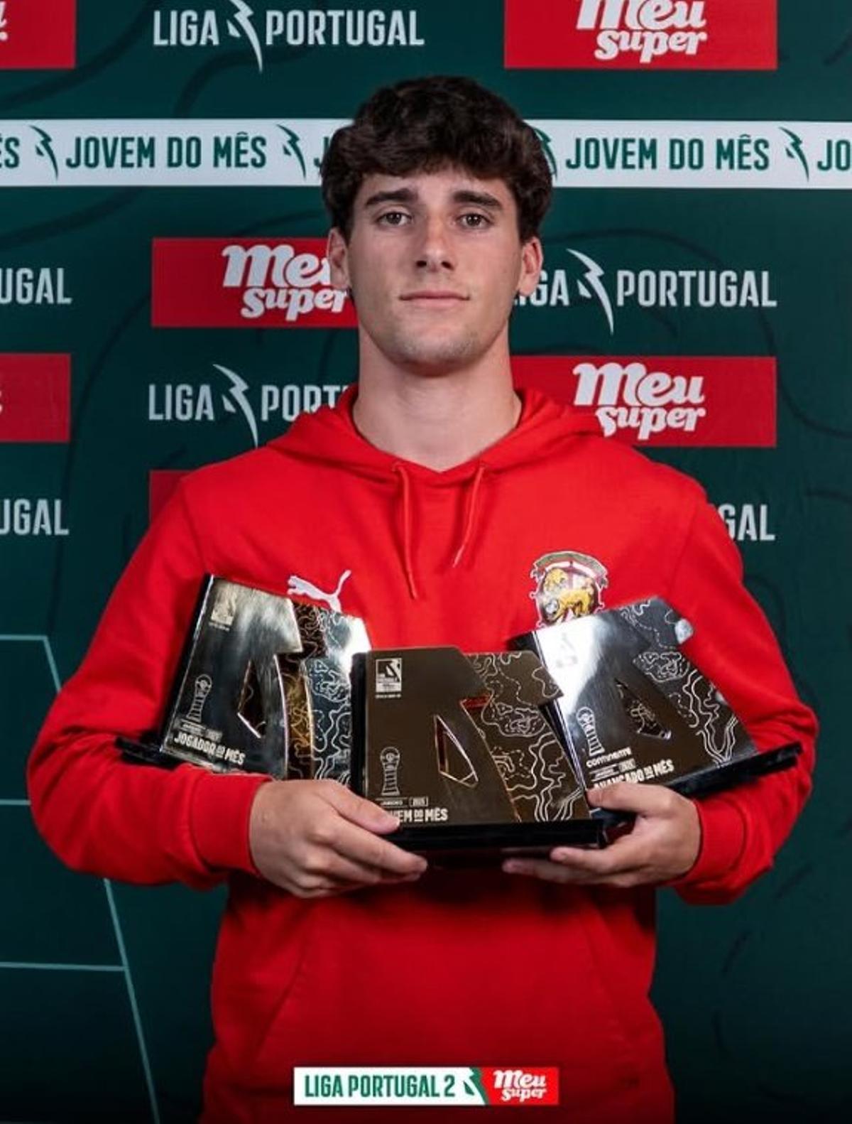 Tres premios de Jugador del Mes
