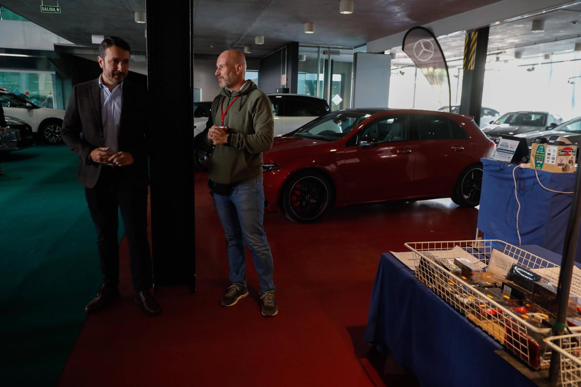 Colas y ventas exprés en el salón del automóvil de Avilés