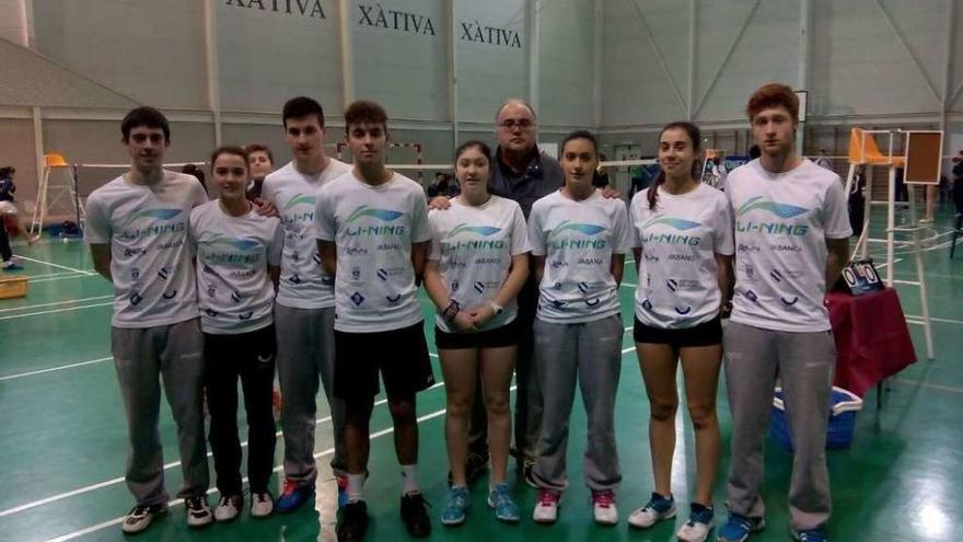 Los estradenses mantienen el tipo en la competición estatal de bádminton.