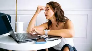 Si te sientes cansado a pesar de comer bien el doctor Alexandre Olmos alerta: puedes tener hipertiroidismo