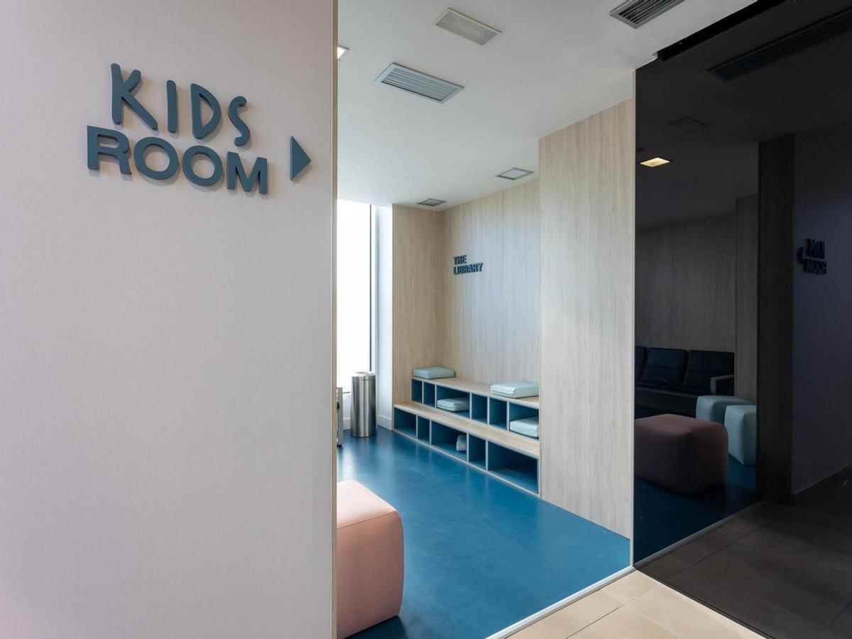 Sala de espera de pediatría IMED Elche