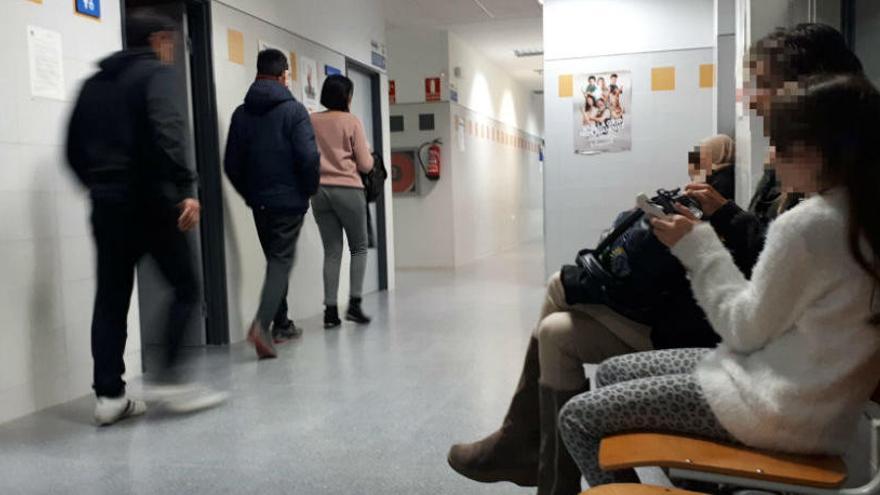 Área de Pediatría, ayer, en un centro de salud de la ciudad de Alicante.