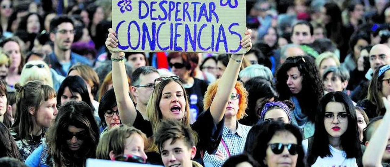 Manifestación celebrada en Madrid días después de conocerse la sentencia de La Manada, en mayo de 2018. |   // EFE