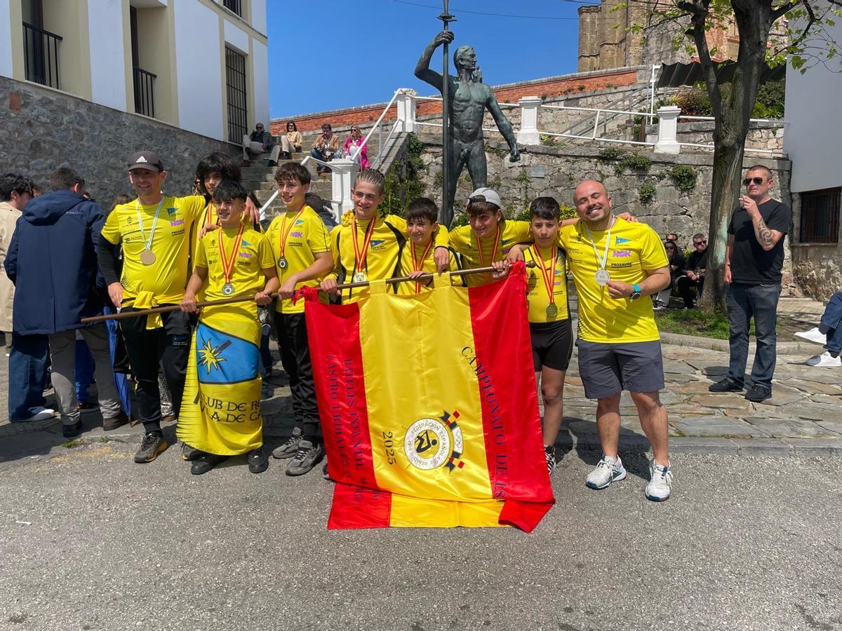 La fiesta del remo de O Morrazo en el Campeonato de España de bateles en Castro Urdiales La fiesta del remo de O Morrazo en el Campeonato de España de bateles en Castro Urdiales