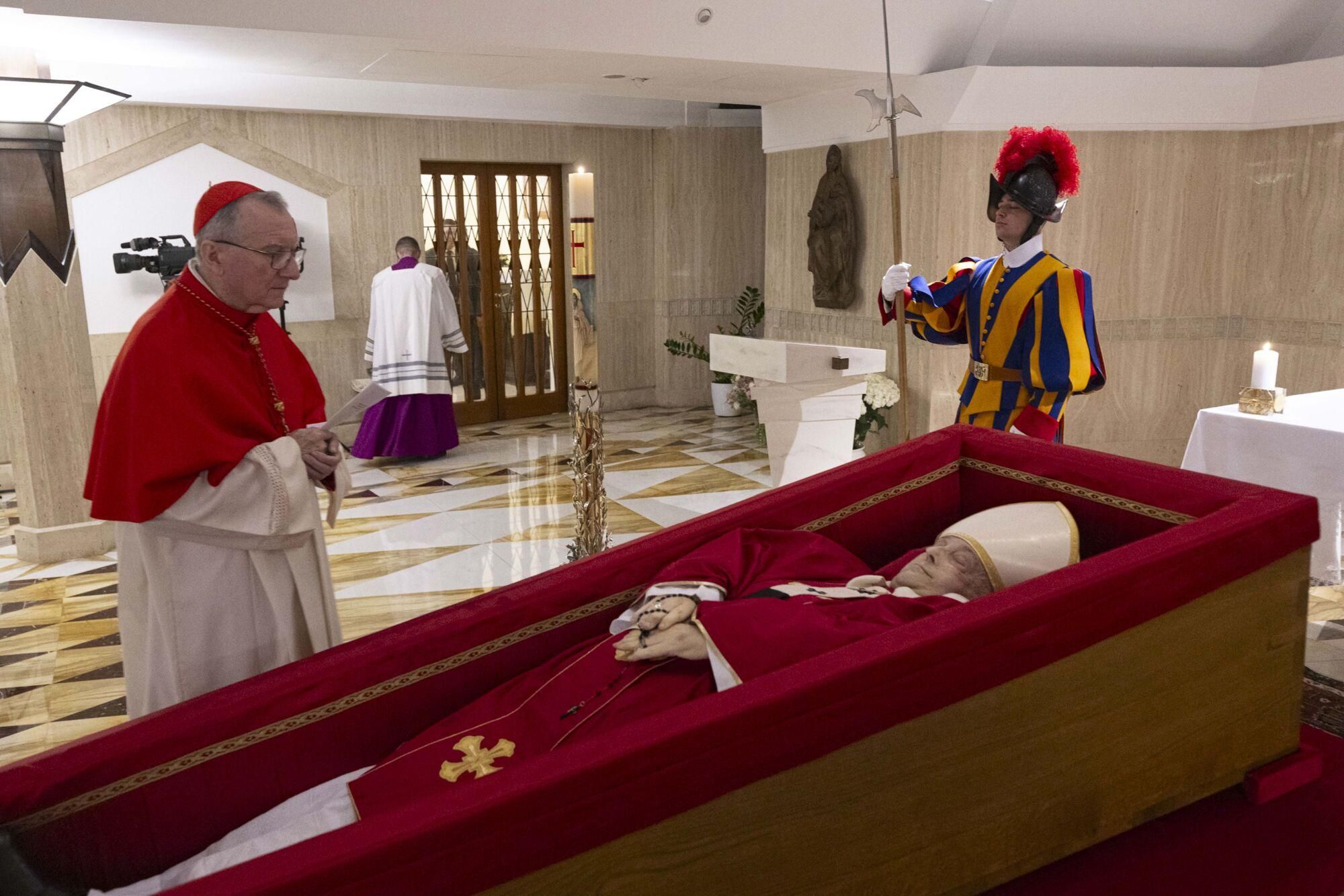 21 April 2025, Vatican: Cardina Pietro Parolin during Rite of the Constatation of the Death of the Pontiff at the Chapel of Santa Marta. Photo: Vatican Media/IPA via ZUMA Press/dpa 21/04/2025 ONLY FOR USE IN SPAIN. Vatican Media/IPA via ZUMA Press / DPA;religion;Pope Francis Death - Vatican;