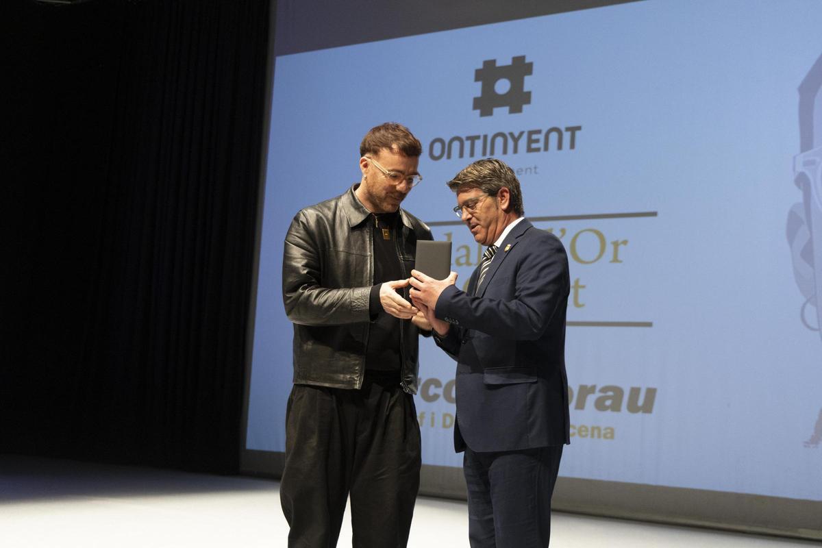 Todas las fotos: Marcos Morau recibe la Medalla de Oro de Ontinyent