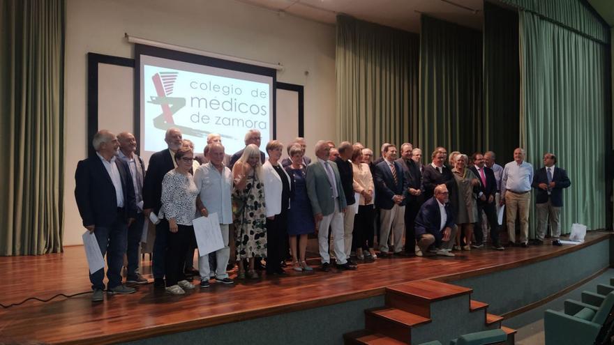 80 médicos se han jubilado en Zamora en los tres años de pandemia