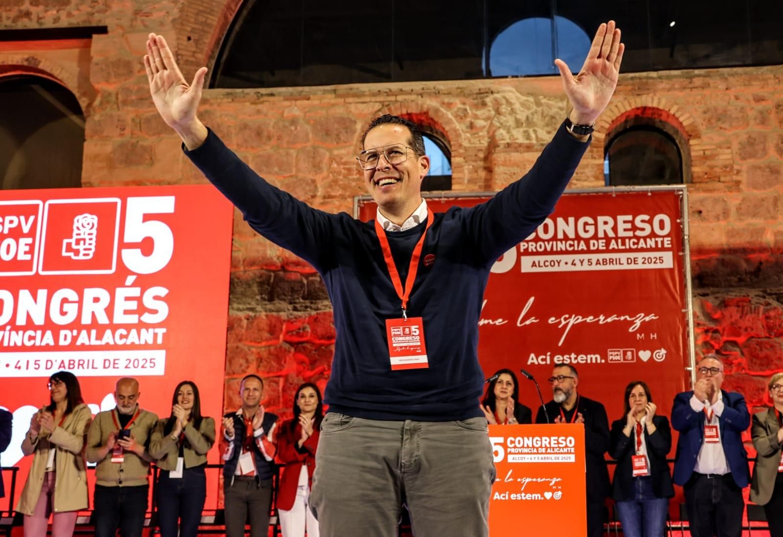 Leire Pajín abre el congreso provincial del PSOE alicantino celebrado en Alcoy