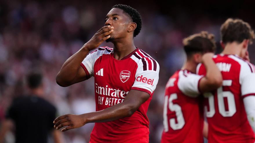 Myles Lewis-Skelly anotó el 1-0 para el Arsenal