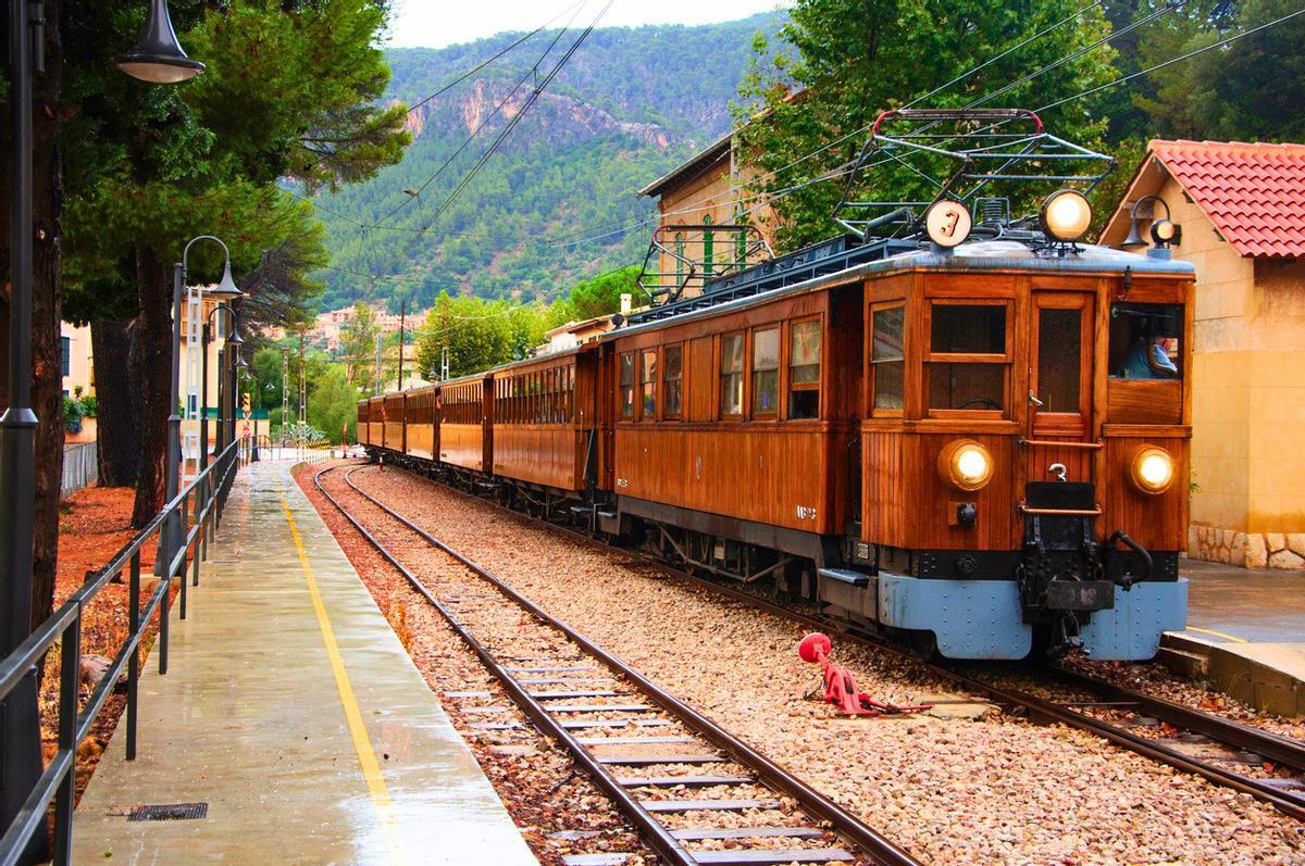 El tren de Sóller parte de la ciudad de Palma