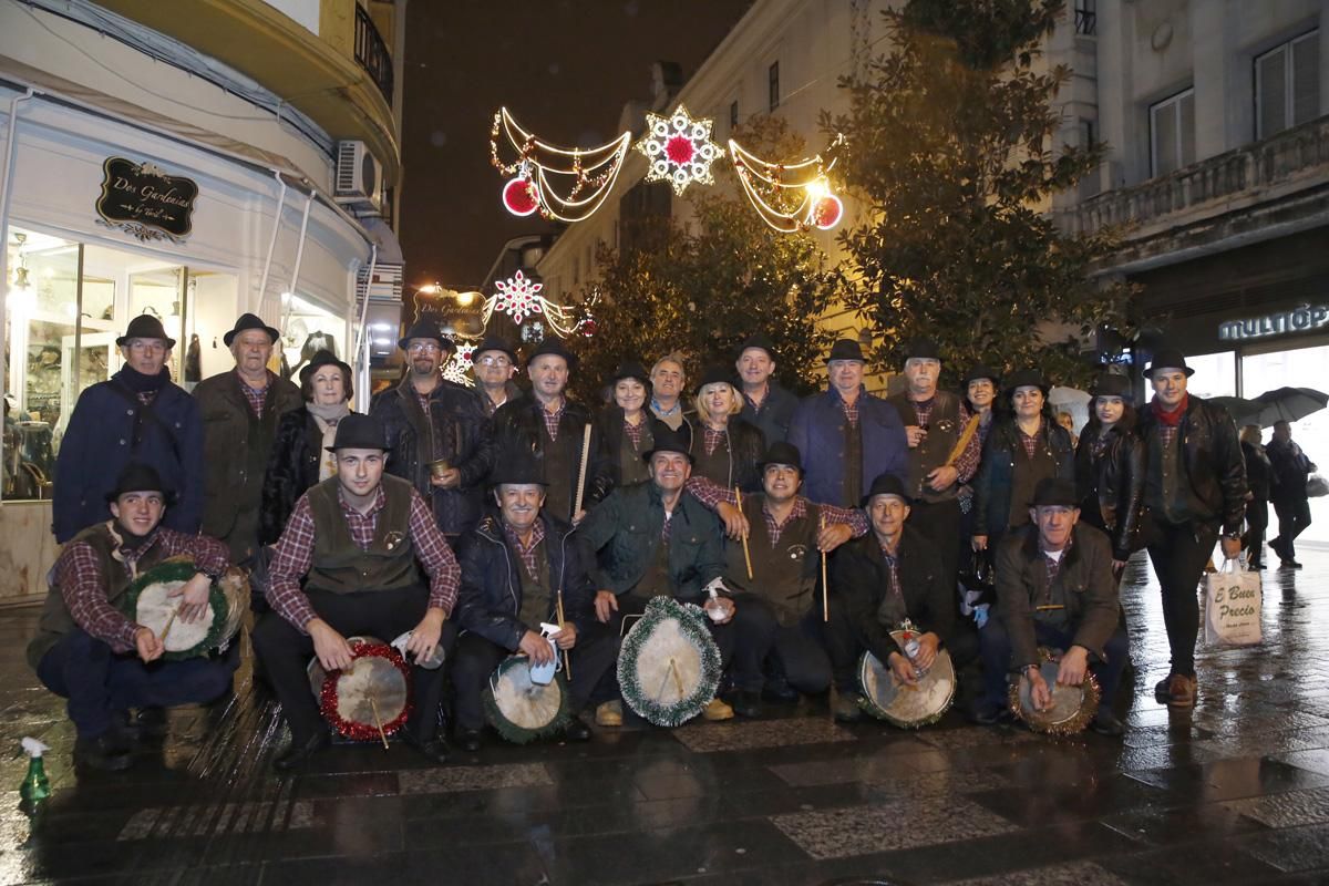 Campanilleros y zambombas de la Subbética traen la Navidad a Córdoba