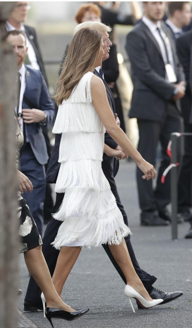 Melania Trump con look en blanco