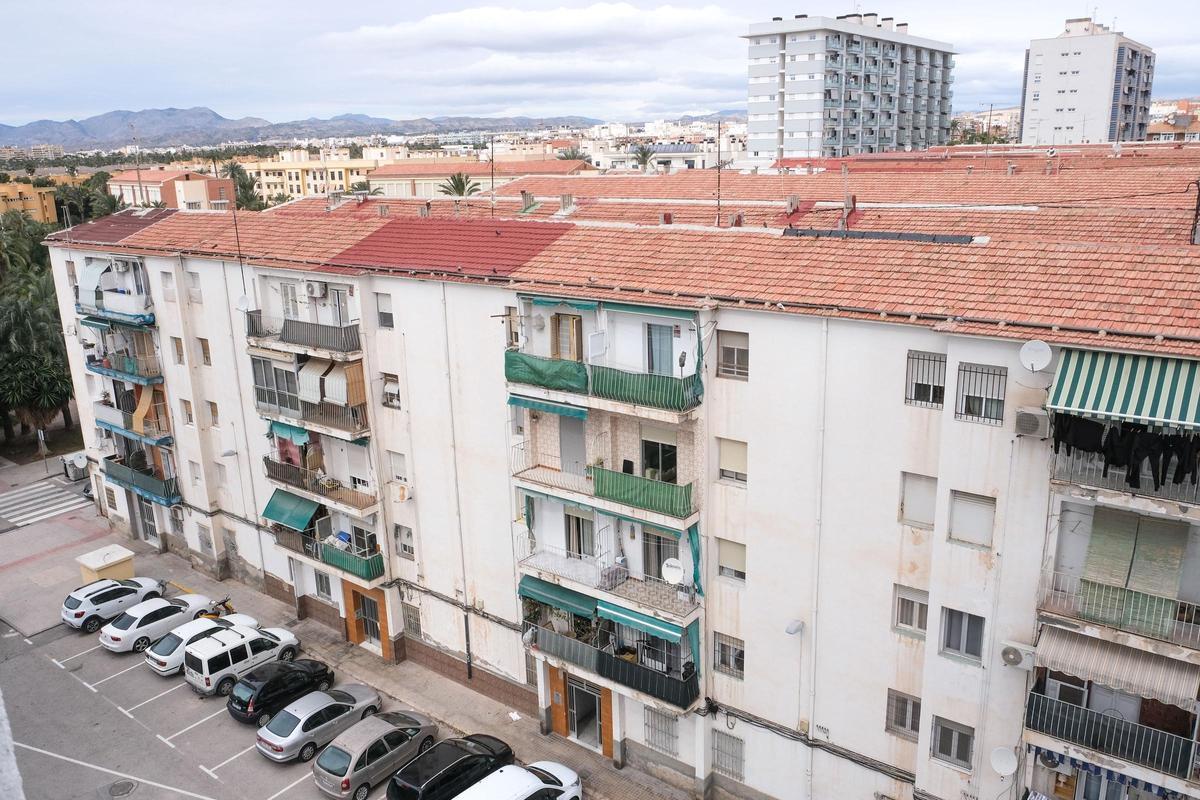 Una vista de bloques del barrio de San Antón, en Elche