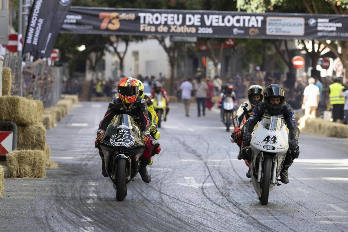 Todas las imágenes de la 73ª edición de la carrera urbana de motos de Xàtiva