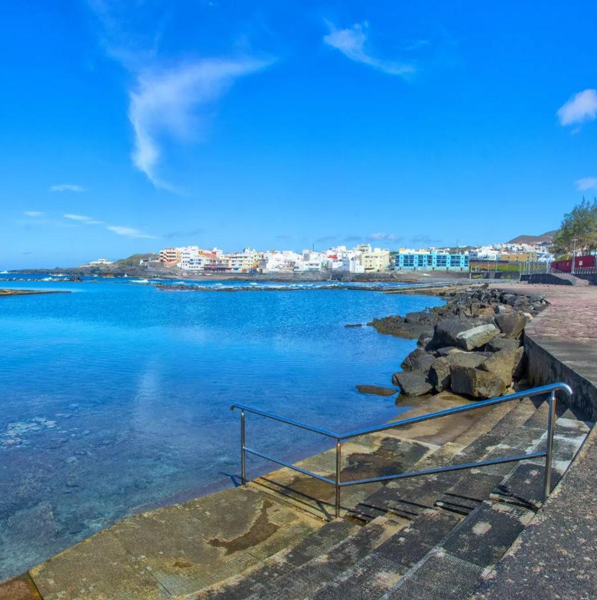 Tolls naturals formats per antigues bugades volcàniques, en Arucas.