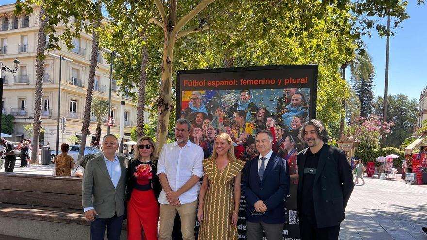 La Puerta de Jerez acoge 'Donde juega Andalucía', la exposición del fotoperiodista Alejandro Ruesga por los 25 años de Muchodeporte