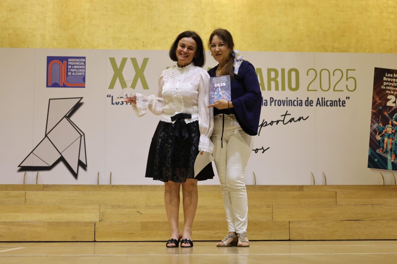Entrega de premios en el ADDA del XX Concurso de los Mejores Relatos Breves Juveniles de la Provincia de Alicante