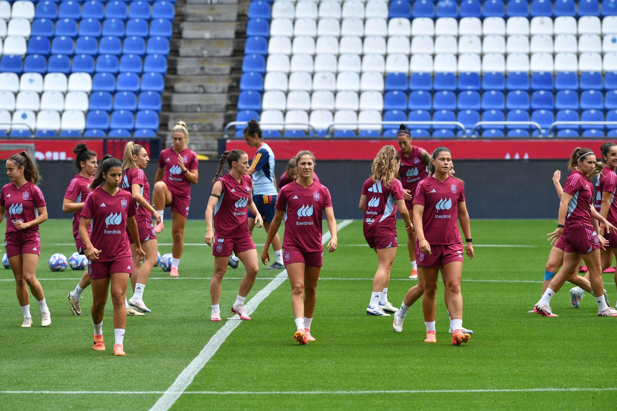 Entrenamiento de la selección femenina de fútbol en Riazor