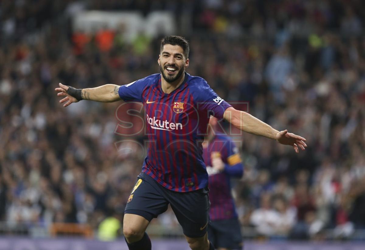 Luís Suárez eufórico tras marcar el tercer gol del Clásico de semifinal de Copa del Rey entre el Real Madrid y el FC Barcelona. Luís Suárez eufórico tras marcar el tercer gol del Clásico de semifinal de Copa del Rey entre el Real Madrid y el FC Barcelona.