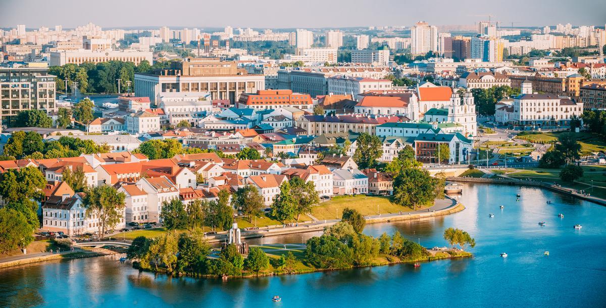 También se desaconseja viajar a países como Bielorrusia