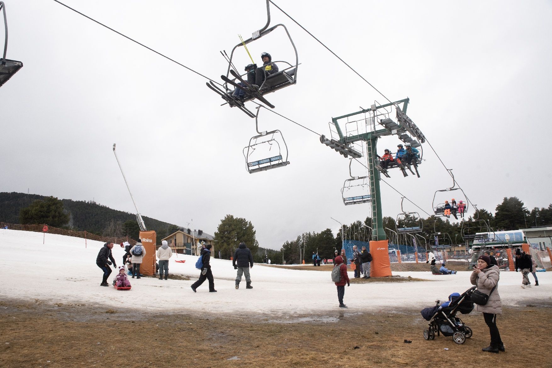 Les millors imatges de La Molina al seu final de temporada d'esquí de Nadal