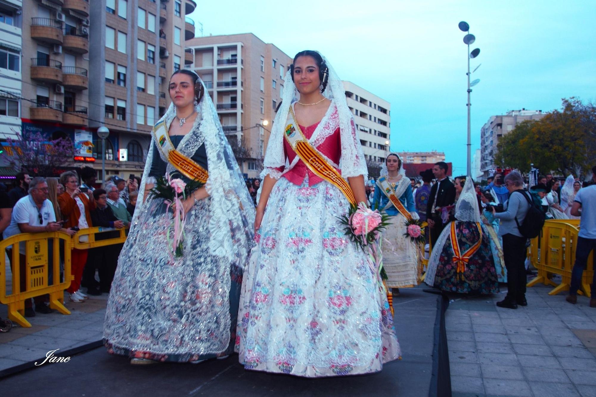 Búscate en la ofrenda y la entrega de premios de las fallas de Oliva