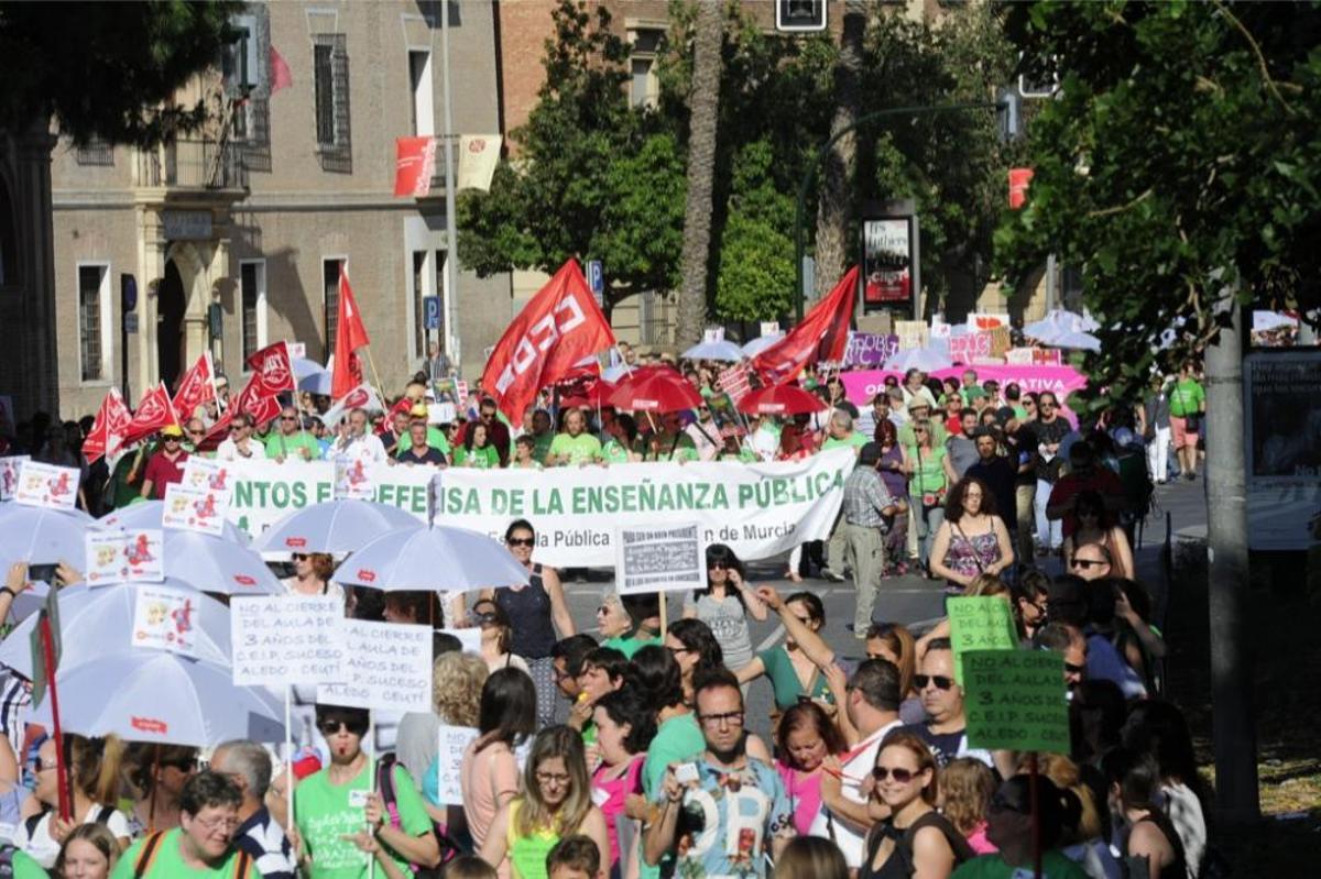 La protesta de educación en Murcia, en imágenes