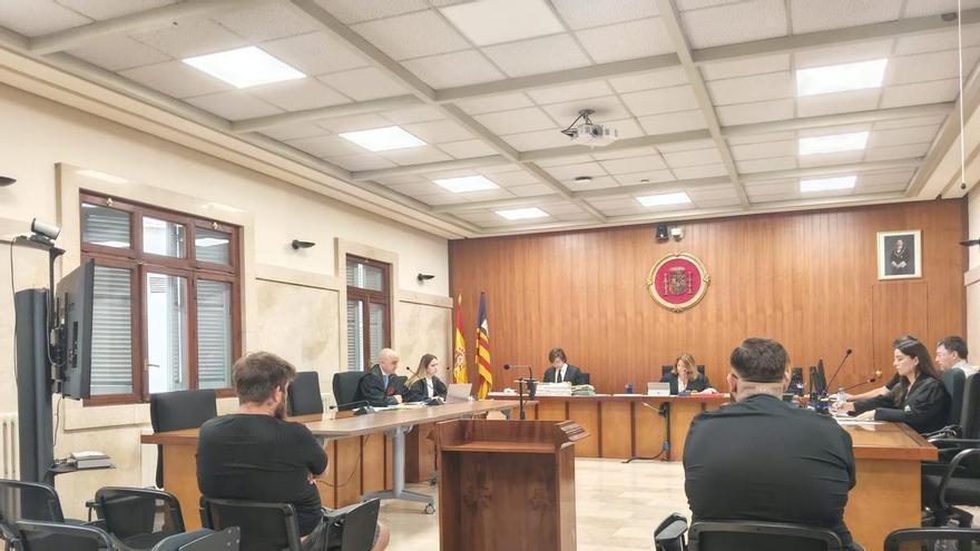 La Fiscalía pide 23 años de cárcel a un joven por violar a dos menores en s'Illot