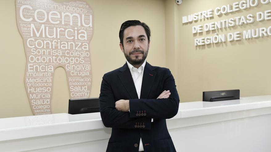 «El Colegio de Dentistas es una herramienta de la que se dota la sociedad para proteger la salud de la población»