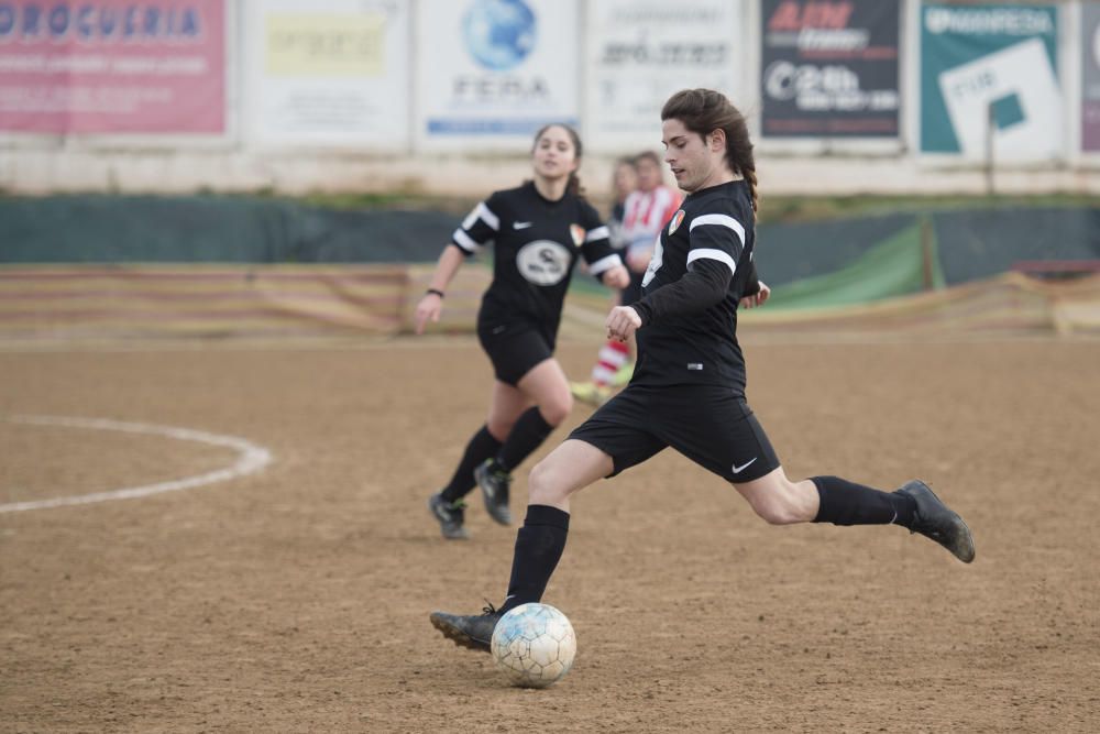 La primera jugadora transsexual catalana debuta a