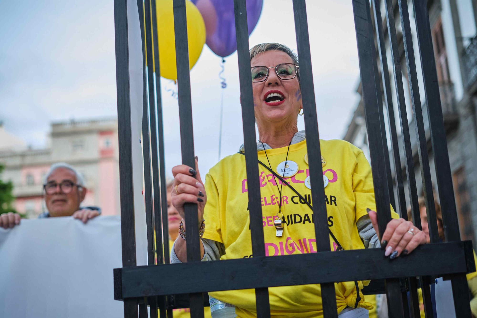 Manifestación por el 8M en Santa Cruz de Tenerife.