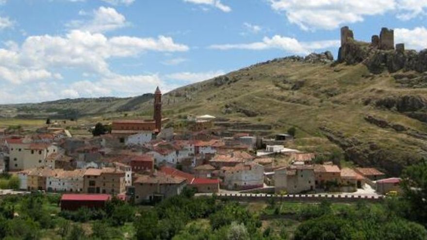 El rincón medieval de Teruel bañado por dos ríos y vigilado por un castillo casi milenario