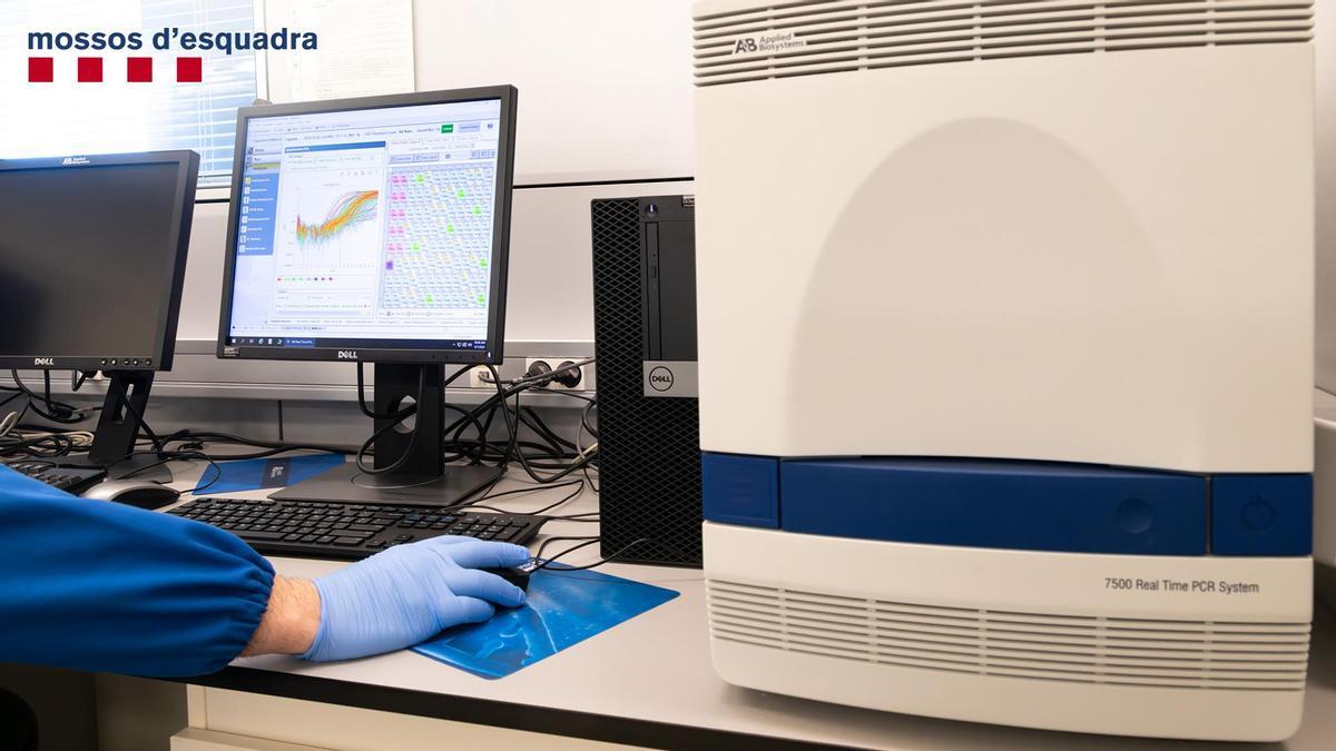 Imagen del laboratorio de la unidad de genética forense de Mossos