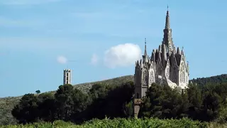 El desconocido santuario modernista a 1 hora de Barcelona que recuerda a la Sagrada Família