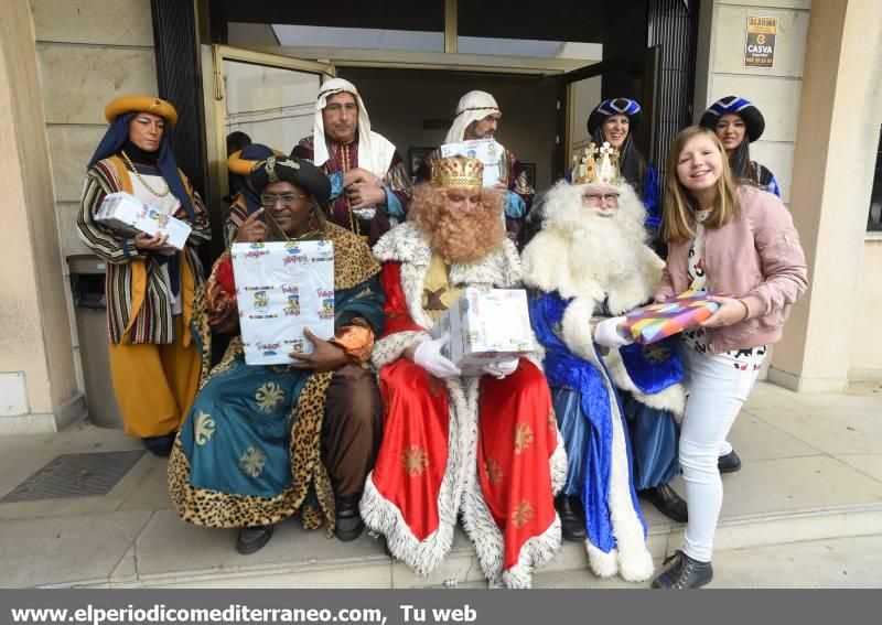 Los Reyes Magos repartieron regalos e ilusiones en Castellón