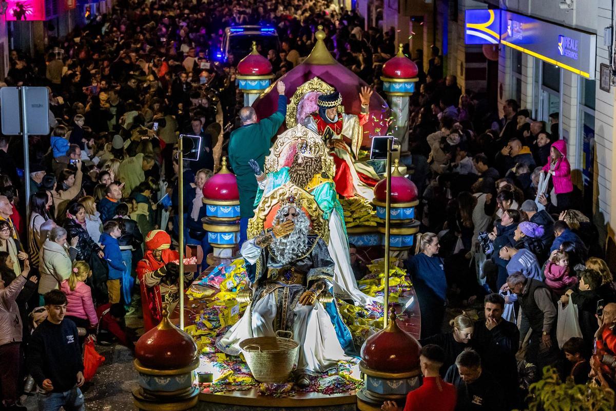 Benidorm celebra la Cabalgata de los Reyes Magos