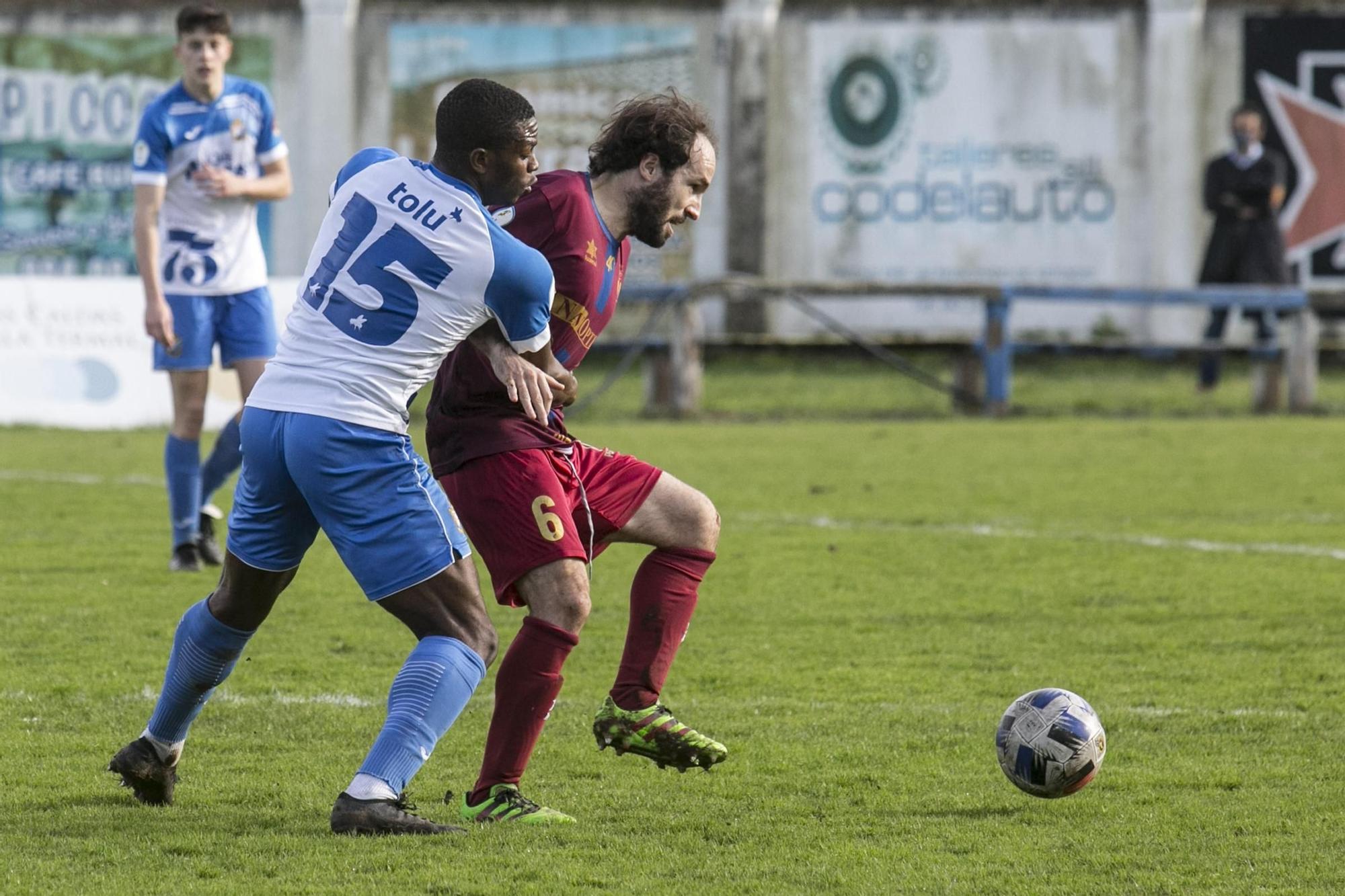 Las mejores imágenes de la jornada en la Tercera División de Asturias