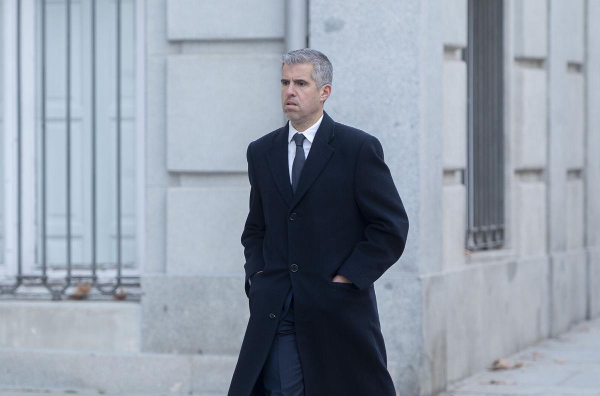 El fiscal, Julián Salto, a su llegada a declarar al Tribunal Supremo, a 16 de enero de 2025, en Madrid (España).