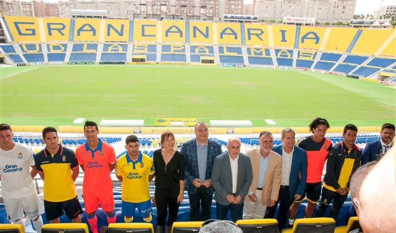 Presentación de las camisetas de la UD Las Palmas