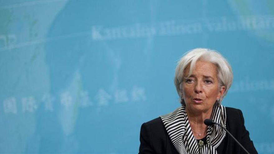 Lagarde considera que la reforma del mercado laboral en España es &quot;un paso en la buena dirección&quot;